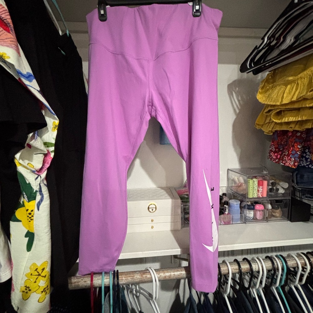 Nike Women's Purple Capris